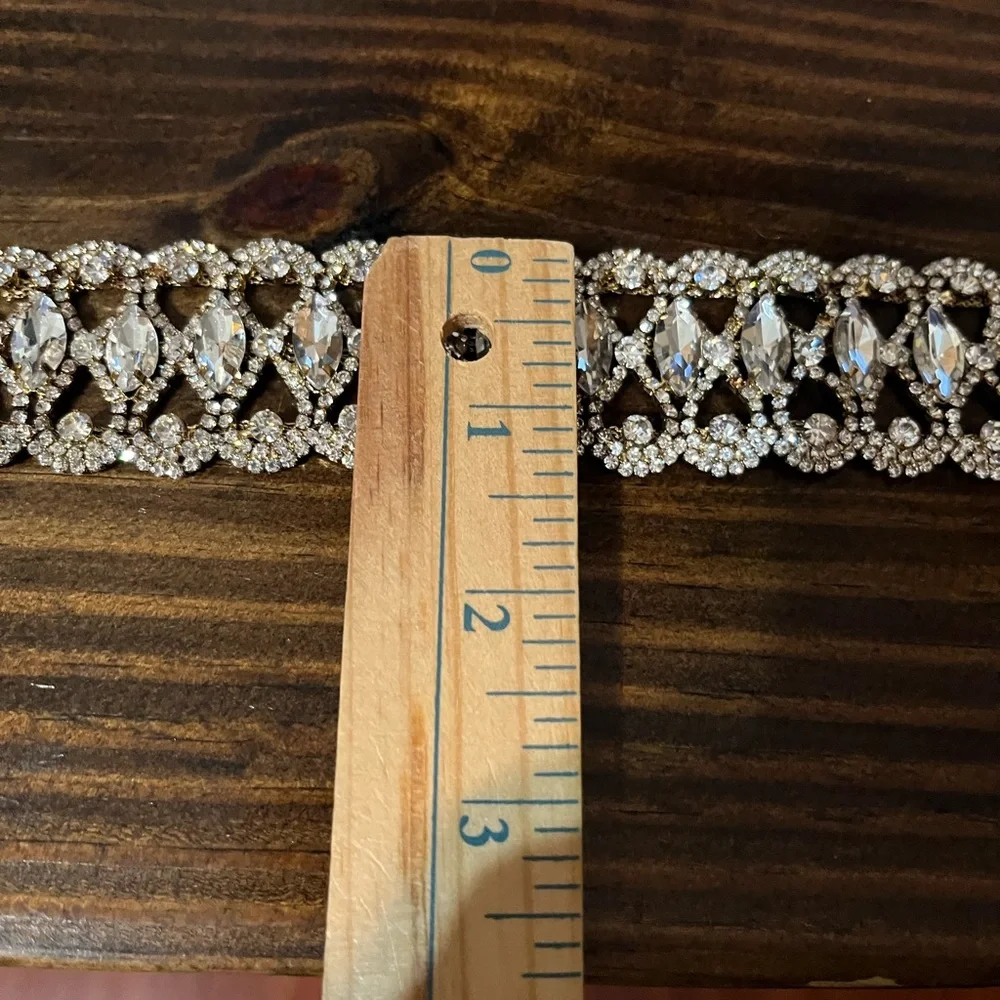 Jewel choker